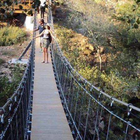 Quinta Da Ribeirinha Pansiyon *